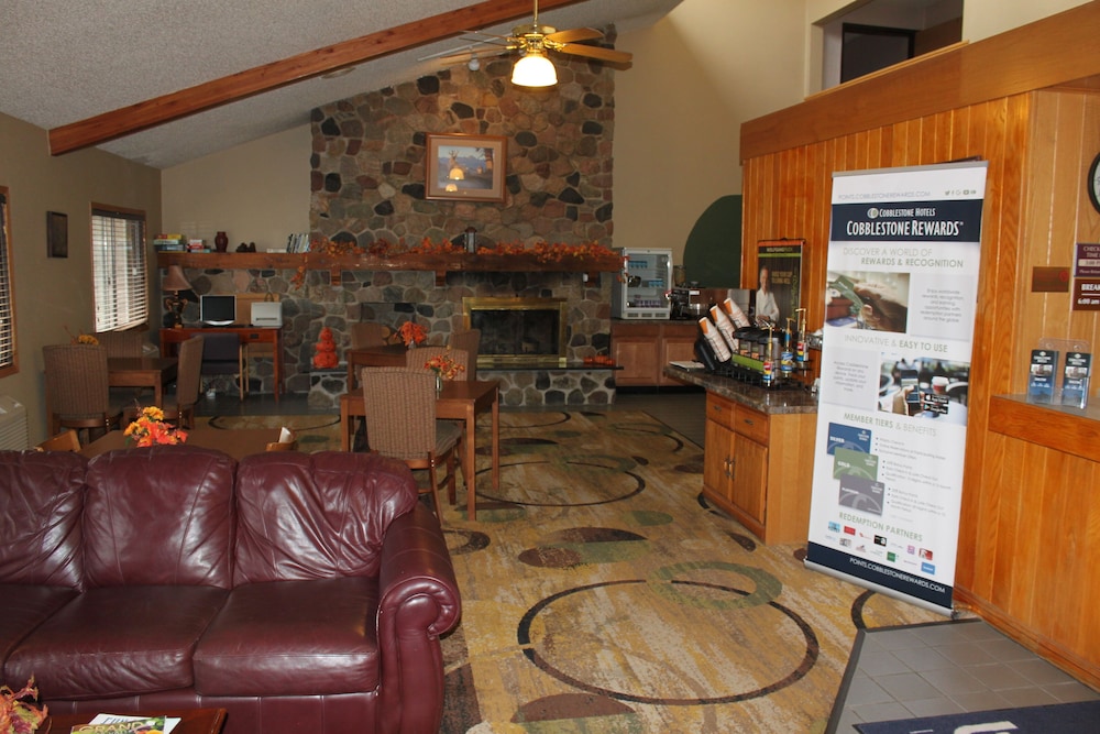 Boarders Inn & Suites by Cobblestone Hotels Ripon - photo 2