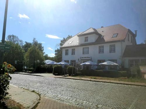 Landgasthof Alter Krug Potsdam OT Marquardt — 4-Star Luxury Hotel in Potsdam, Germany
