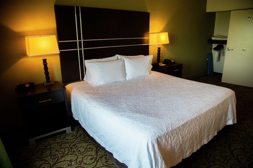 Hampton Inn & Suites Sharon - photo 16