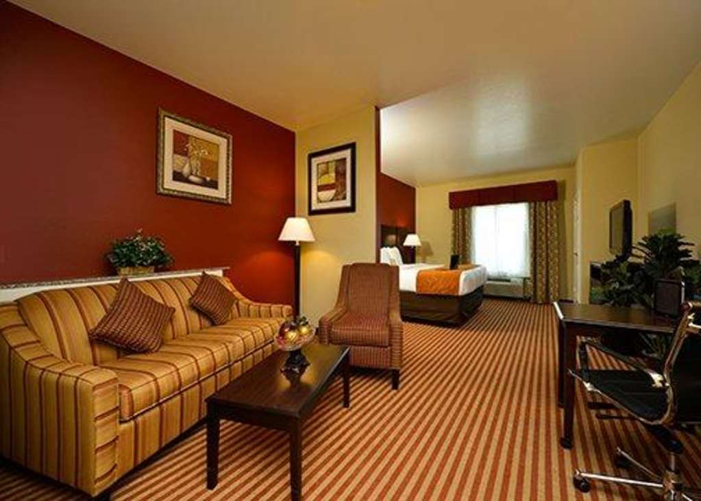 Comfort Suites Bay City East - photo 6