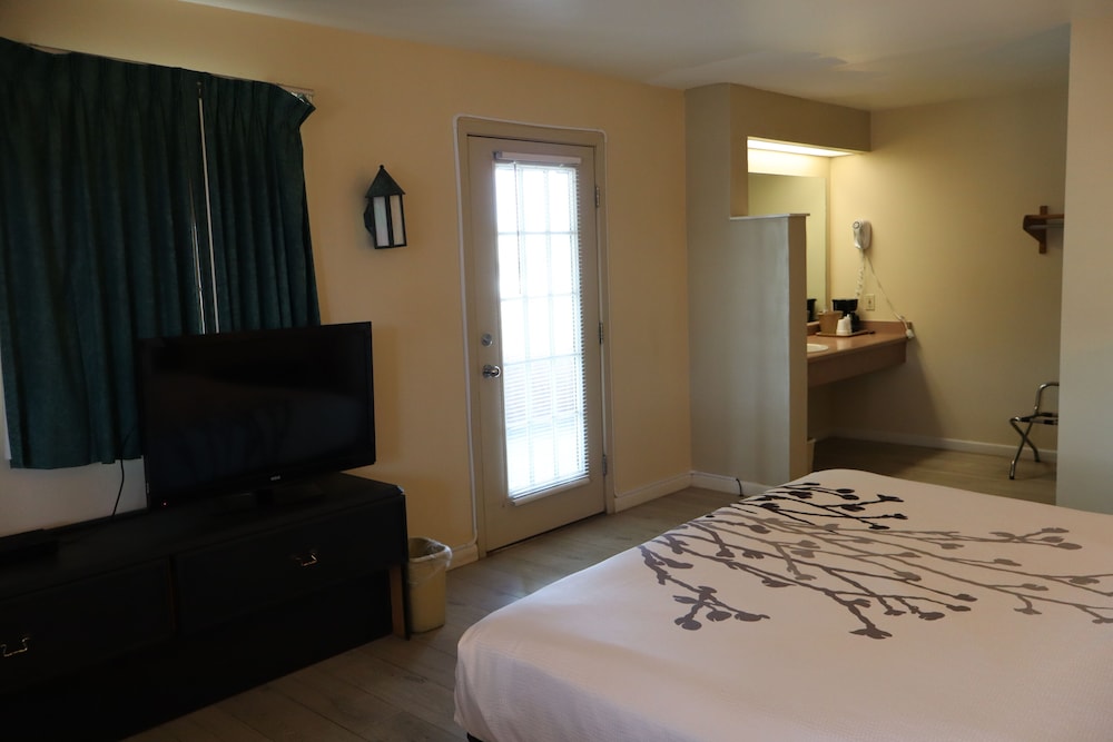 Black Canyon Motel - photo 31