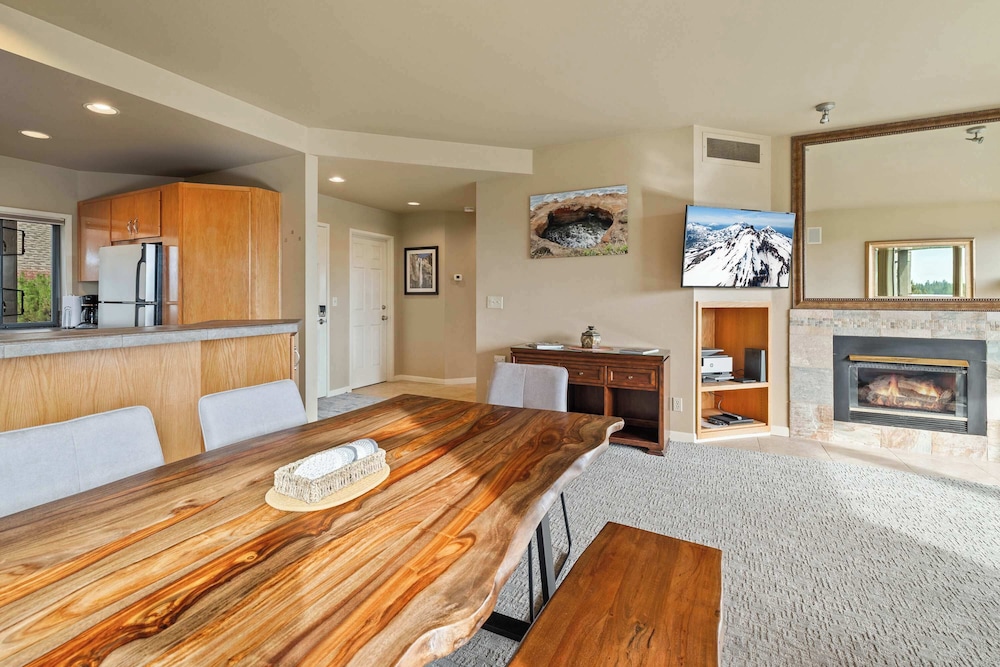 Riverview Retreat Picturesque 2 BDR in Resort - photo 29