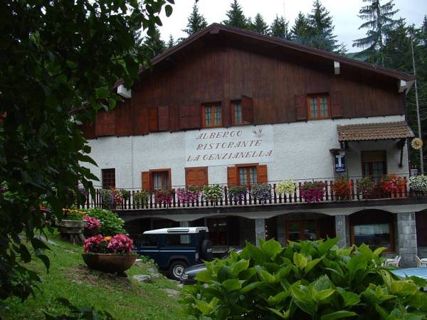 Albergo La Genzianella - carbon neutral hotel in Bellagio