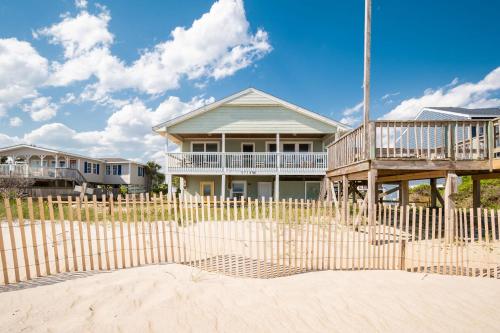 Beach Barracks by Oak Island Accommodations - photo 31