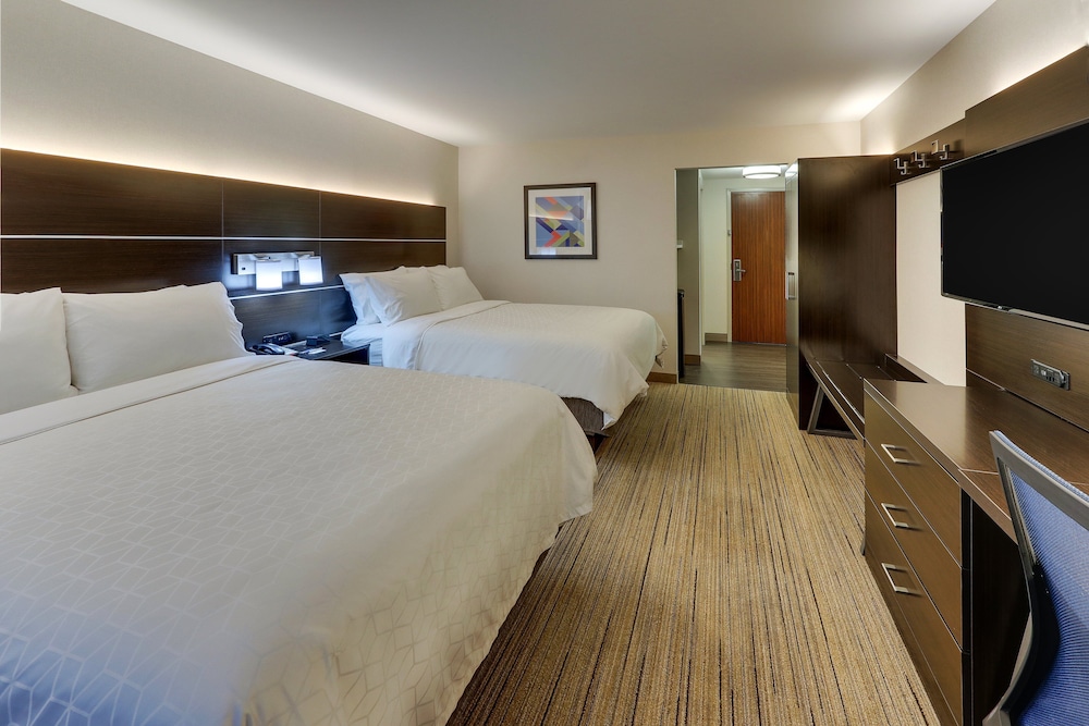 Holiday Inn Express & Suites Troy by IHG - photo 25
