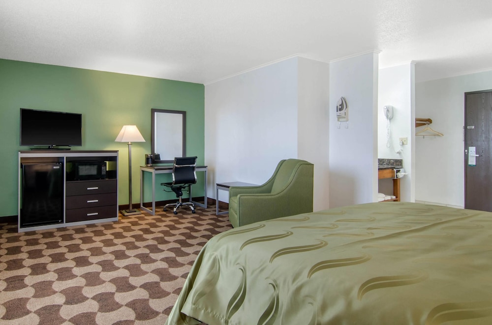 Quality Inn Russell KS - photo 13