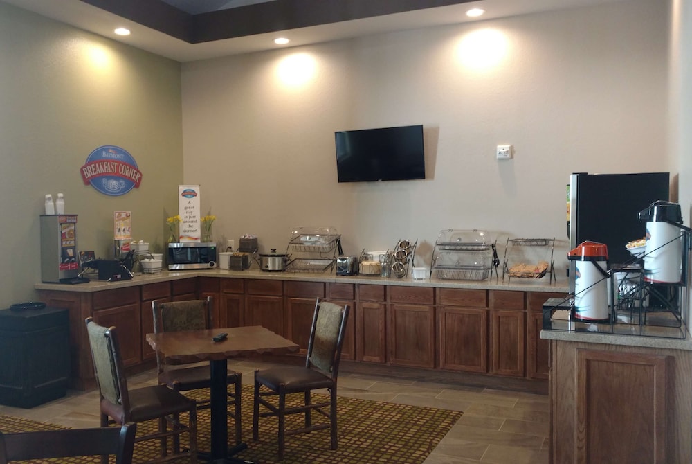 Baymont by Wyndham Oacoma - photo 15