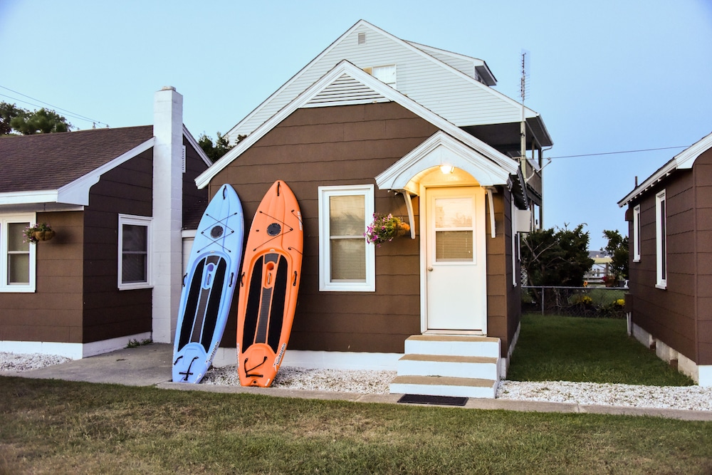 Snug Harbor Marina and Hotel - photo 23