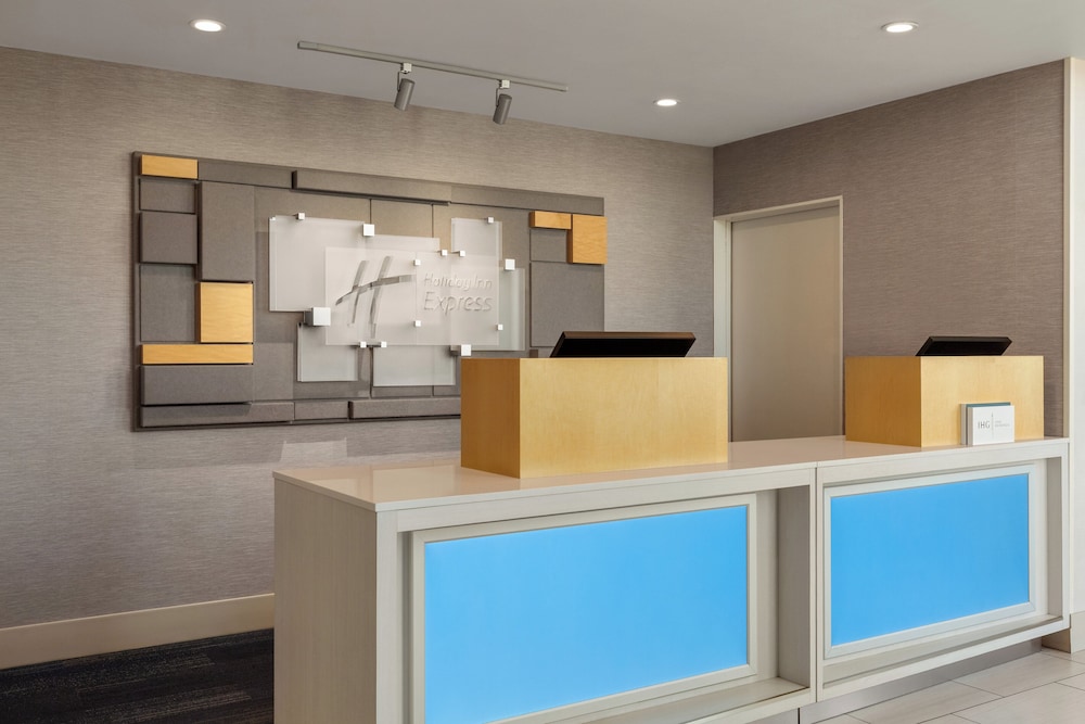 Holiday Inn Express West Sacramento - photo 38