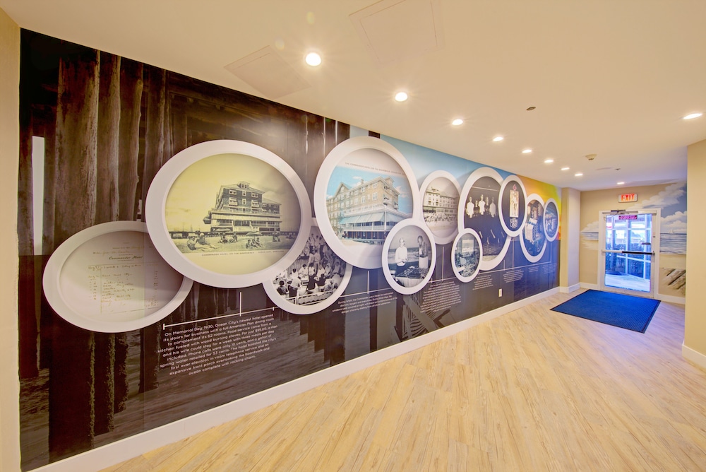 Commander Hotel & Suites - photo 69