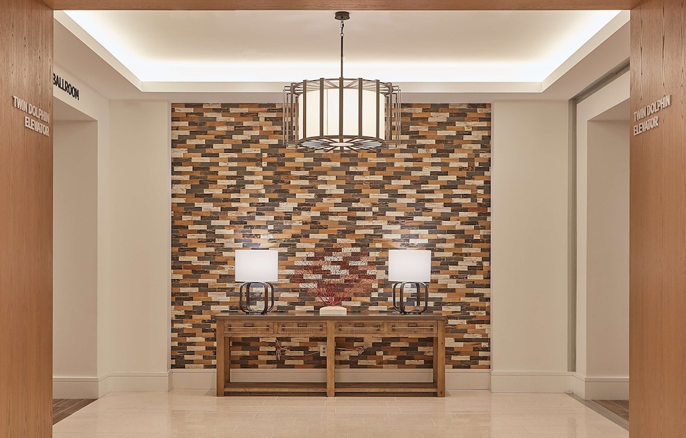 The Waterfront Beach Resort A Hilton Hotel - photo 4