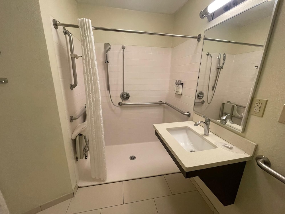 Candlewood Suites Secaucus Meadowlands by IHG - photo 14