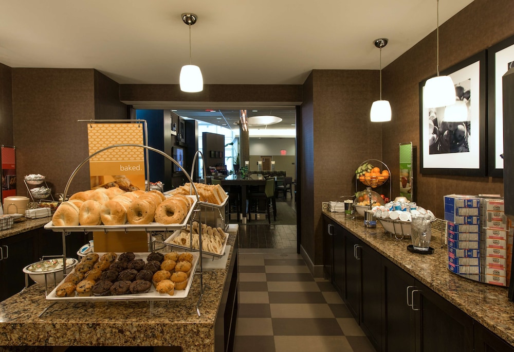 Hampton Inn & Suites Boston Crosstown Center - photo 48