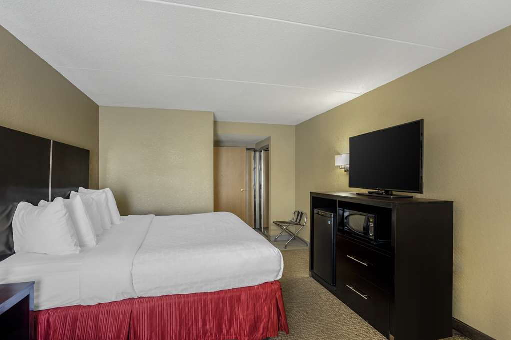 Best Western Harrisburg North Hotel - photo 24