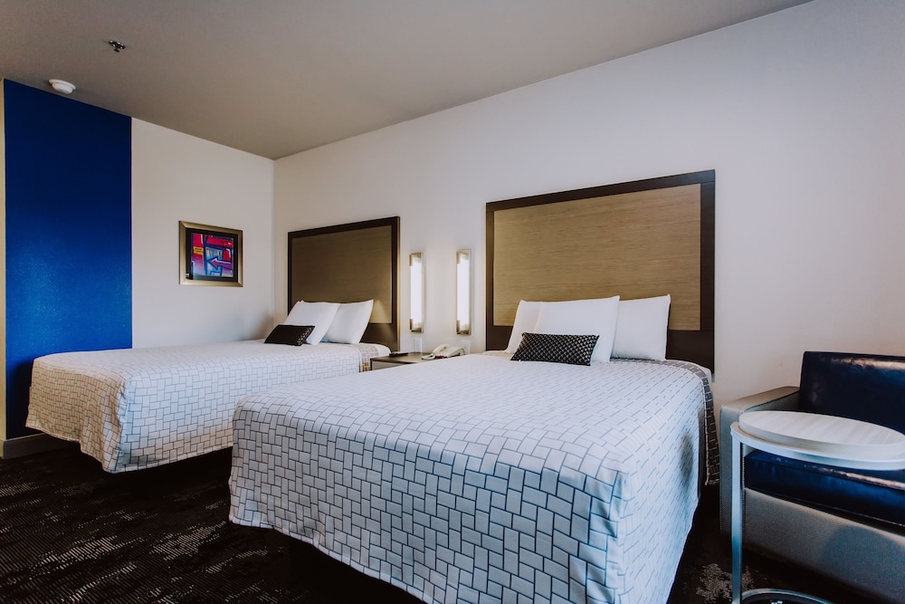Palace Inn Airtex - photo 9