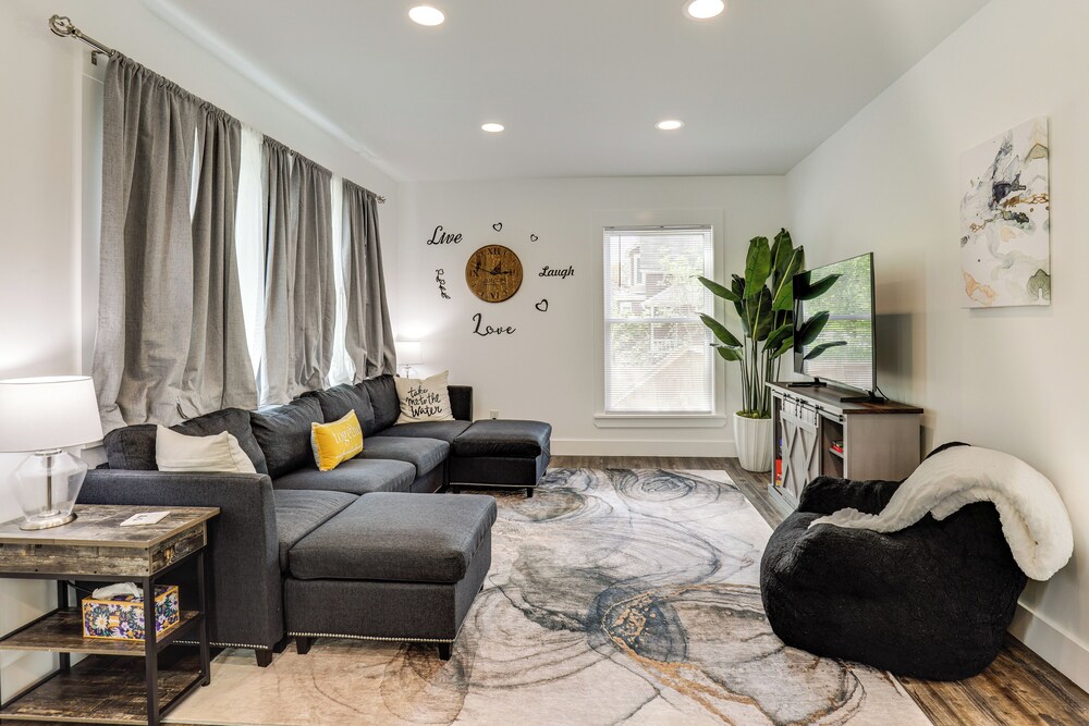 Walk To Downtown Seneca Lake Updated Retreat — Geneva
