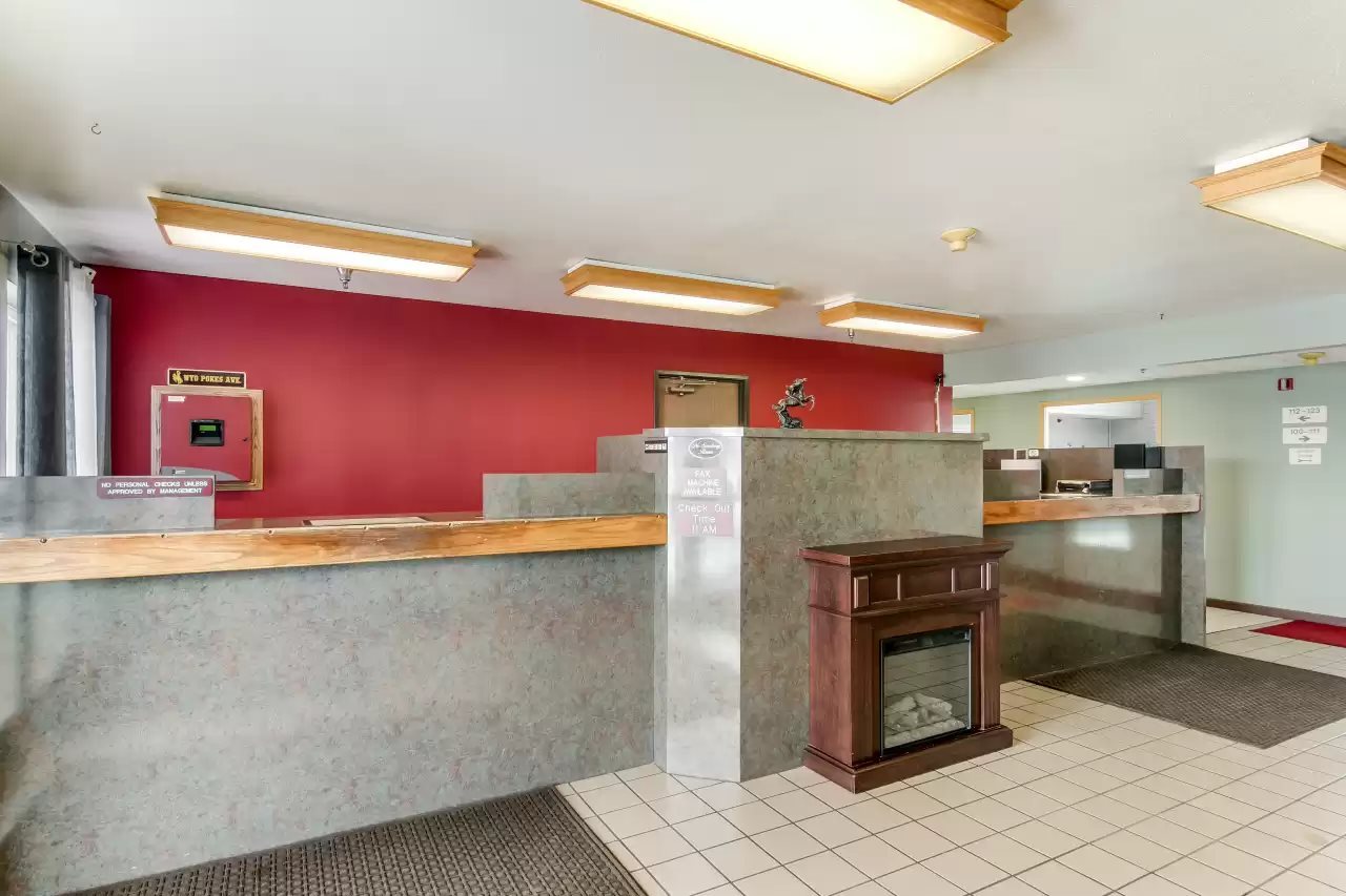 Econo Lodge Laramie WY - photo 4