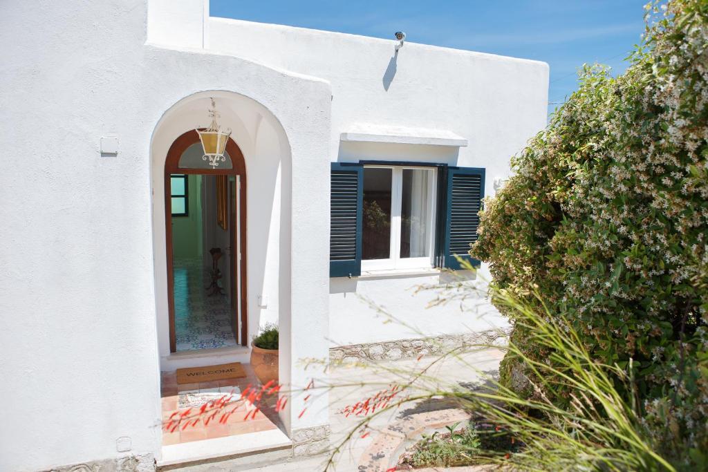 B&B L'Agapanto — 4-Star Luxury Hotel in Capri, Italy