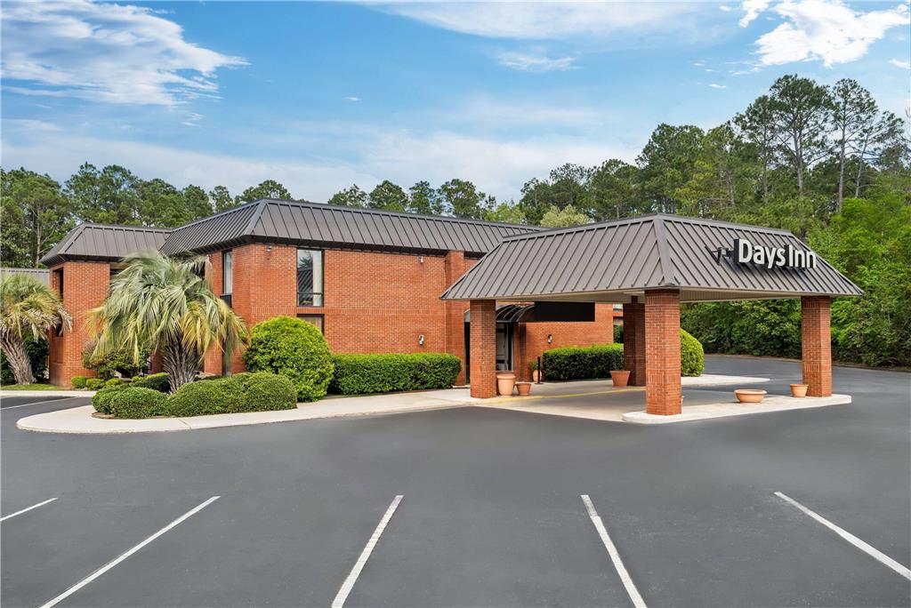 Days Inn by Wyndham Statesboro - photo 5