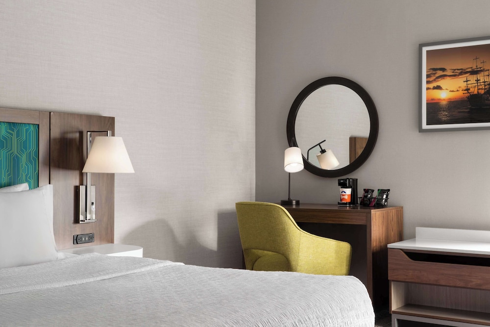 Hampton Inn Sturbridge - photo 5