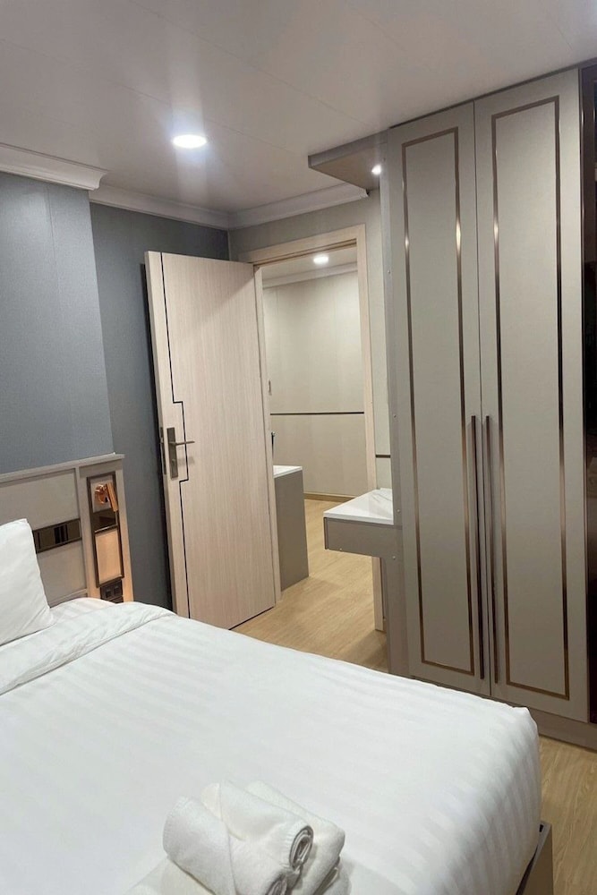 TJ 4711 Residence — 4-Star Luxury Hotel in Maha Sarakham, Thailand