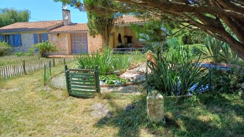 Nola pet-friendly hotel Gaillan-En-Medoc