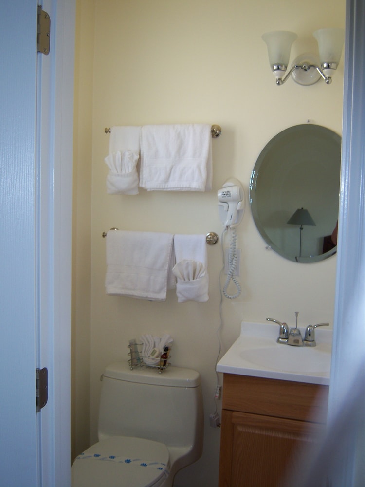 Bella Capri Inn - photo 33