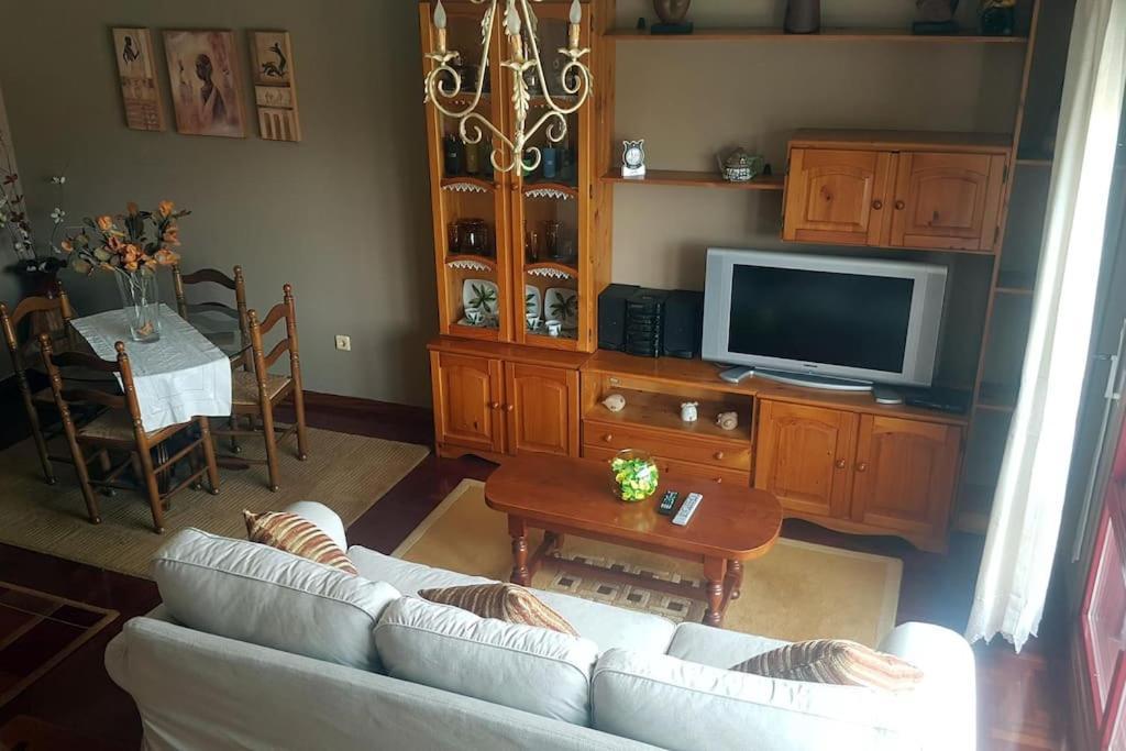 Coqueto Duplex En Vilagarcia de Arousa Centro — 4-Star Luxury Hotel in Vilagarcia De Arousa, Spain
