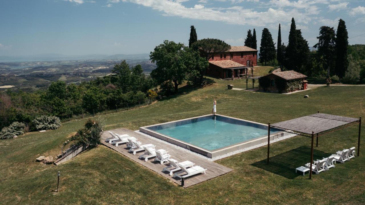 Rural Tuscany Luxury Villa San Bartolomeo — 4-Star Luxury Hotel in Sarteano, Italy