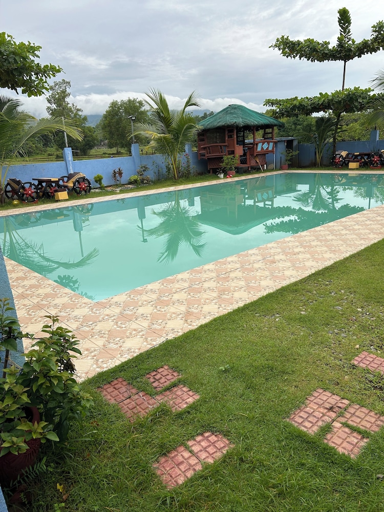 Scarlett Near Mount Zion — hotel in Bugallon