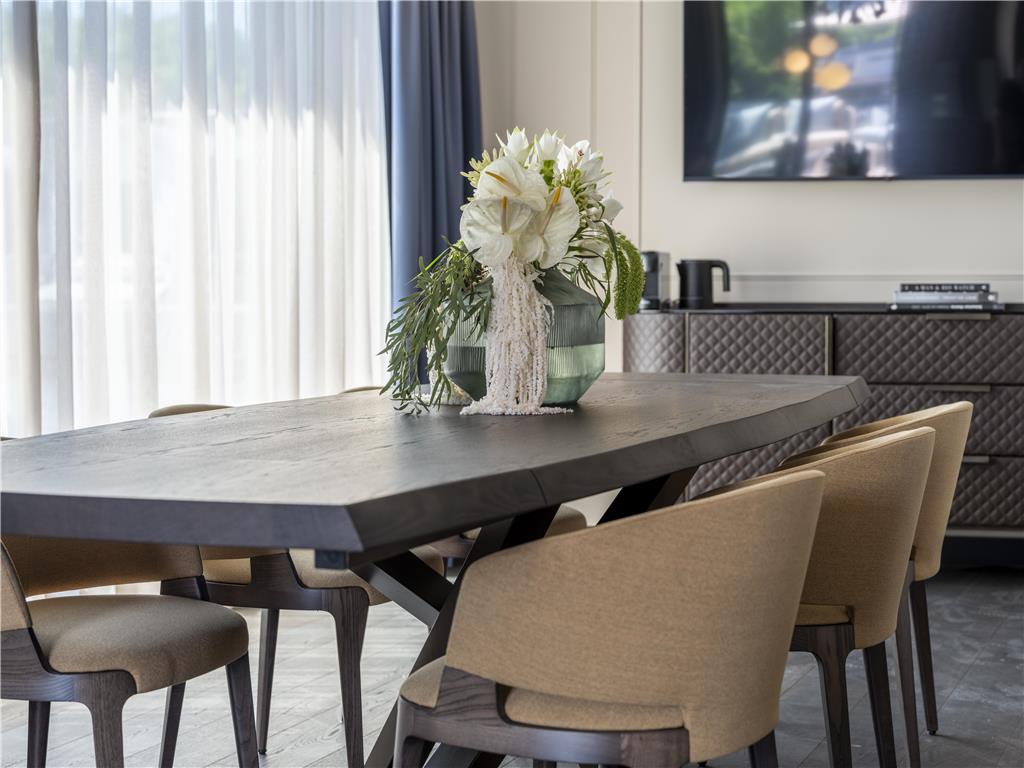 ICONS EHBB rooms Executive Corner Suite