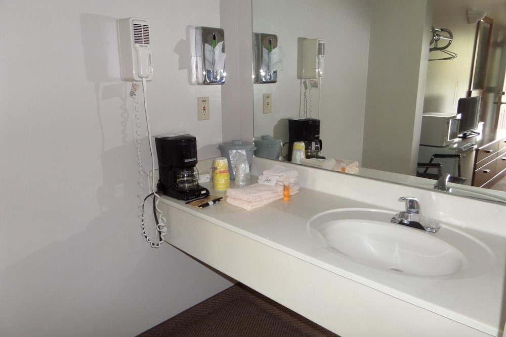 Lynchburg Country Inn - photo 23