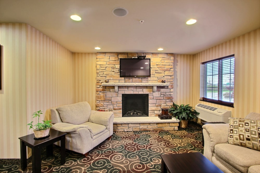 AmericInn by Wyndham Oshkosh - photo 29