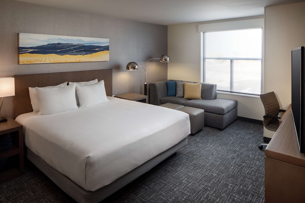 Hyatt House Vacaville - photo 14