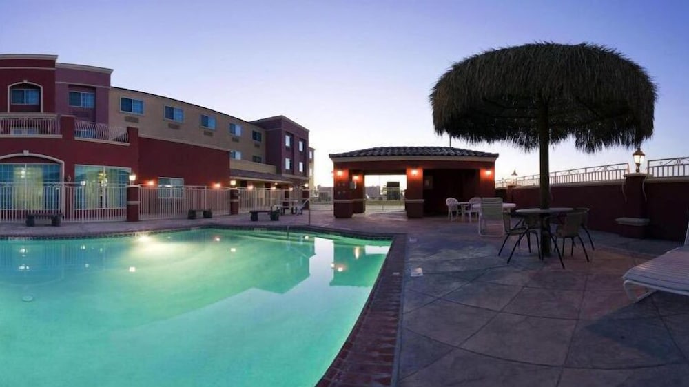 Holiday Inn Express Hotel & Suites El Centro by IHG - photo 65