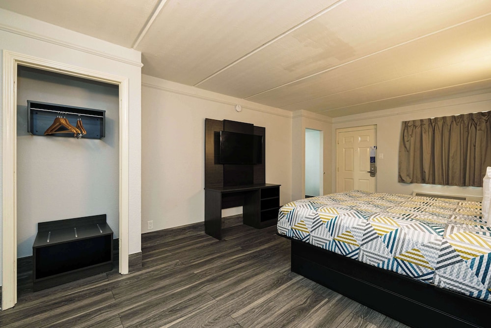 Motel 6 Baytown TX Garth Rd - photo 15