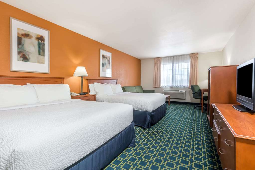 Baymont by Wyndham Santa Fe - photo 9