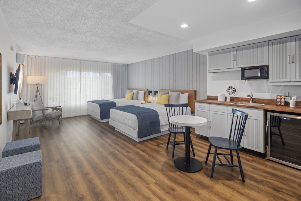Sea Harbor Hotel - photo 24