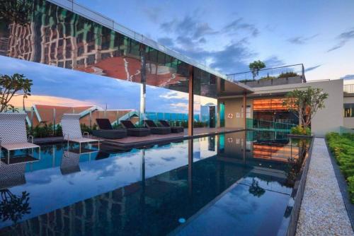 Luxury and modern condo in Central Chiang Mai Astra Condo — 4-Star Luxury Hotel in Chiang Mai, Thailand