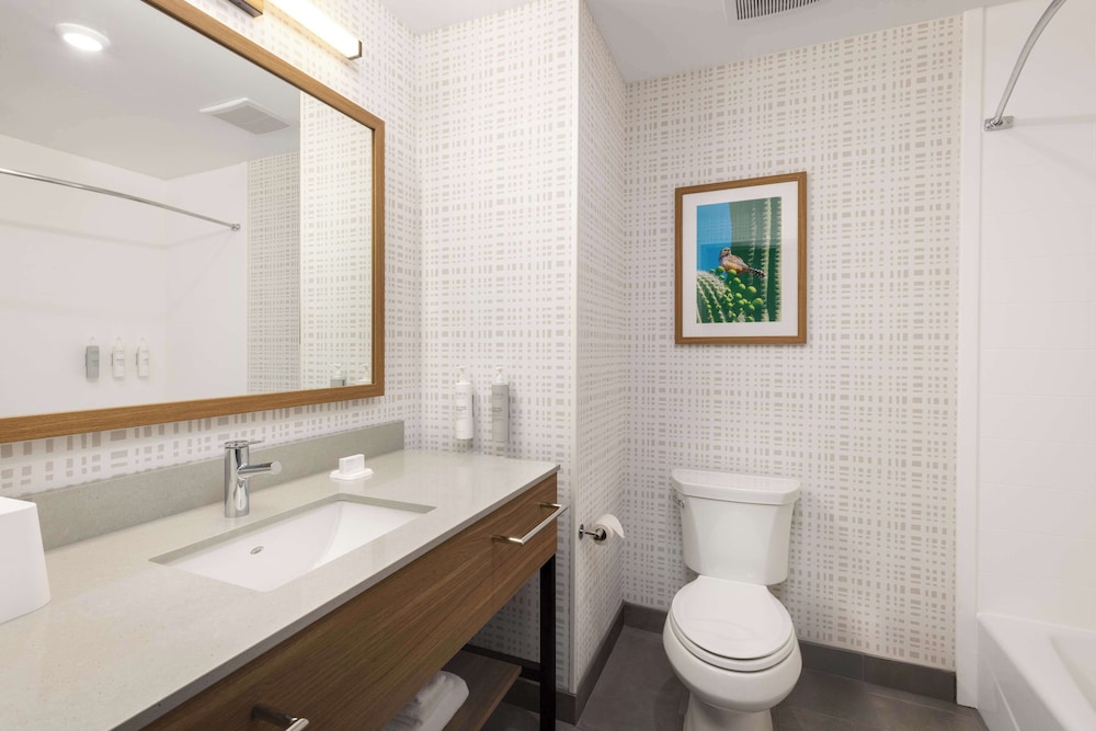 Hampton Inn & Suites by Hilton Cottonwood - photo 16