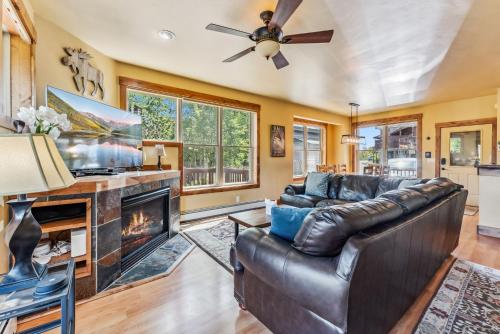 Mountain Escape with Hot Tub Near Ski Resorts and I 70 in Silverthorne, United States