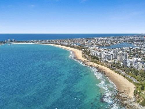 Seaview 31 Luxurious Beachside Two Bedroom Apartment in Seaview Resort with Stunning Views in Mooloolaba, Australia