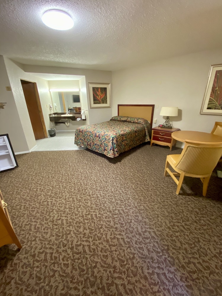 Dunes Inn - photo 25