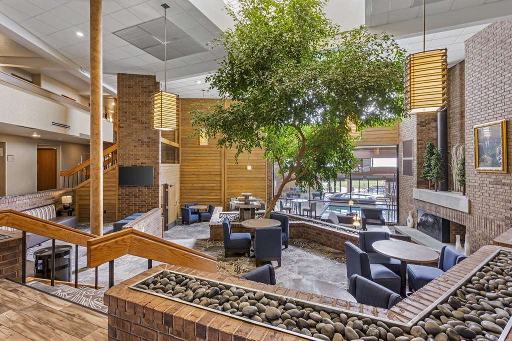 Best Western Plus Landmark Inn - photo 2