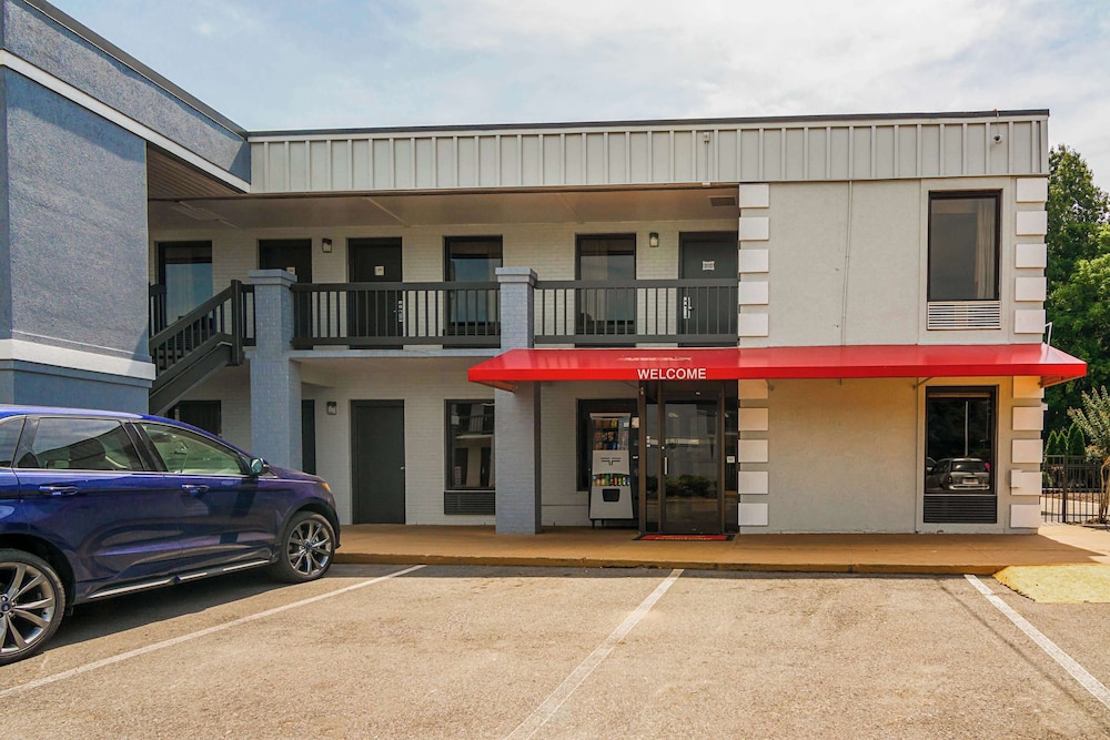 Econo Lodge Research Triangle Park - photo 29