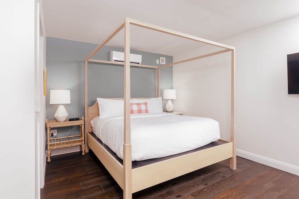 Lily Hall A Boutique Hotel - photo 19