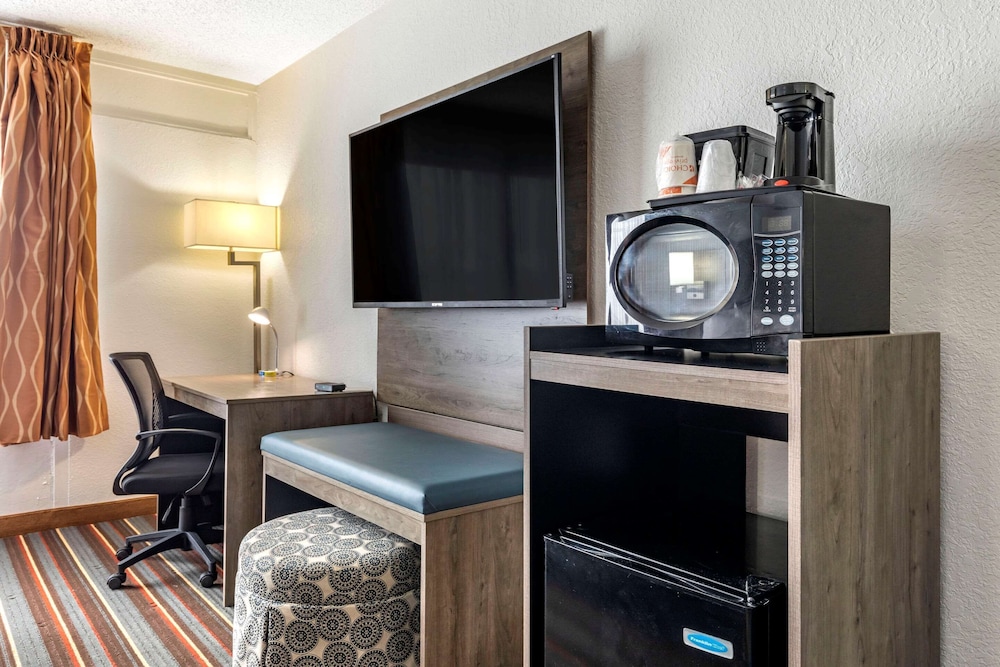 Quality Inn & Suites Sulphur Springs - photo 40