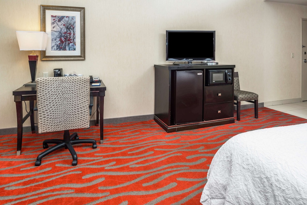 Hampton Inn & Suites Tulsa Catoosa - photo 22