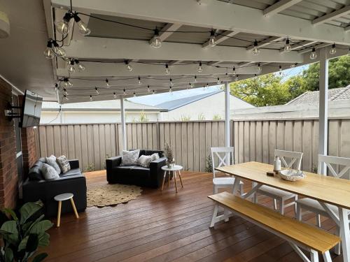 The J’s Pets welcome outside in Robe, Australia