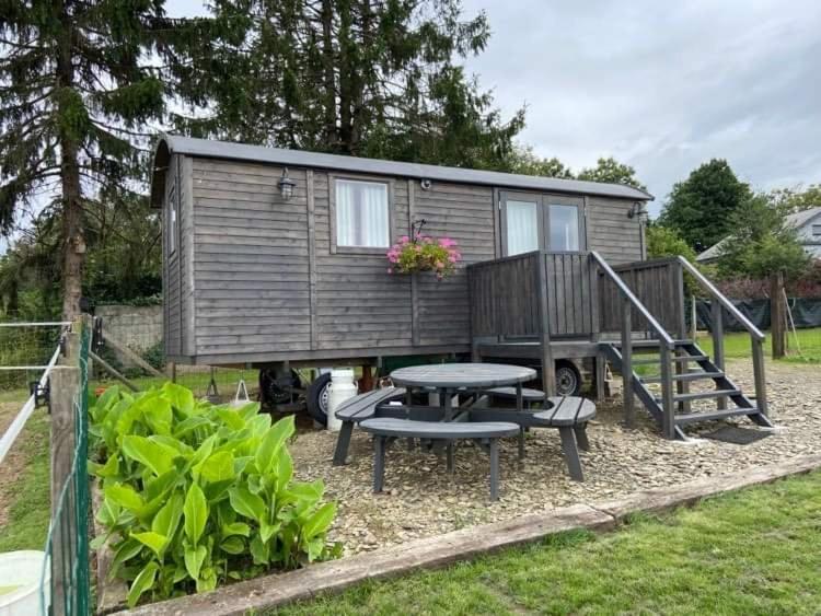 Pipowagen Monceau en Ardenne — hotel in Bievre